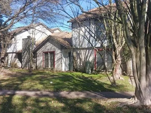 5738 Easthampton Dr, Houston, TX 77039