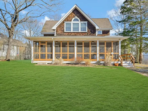 5 Stearns Point Rd, Shelter Island, NY 11964