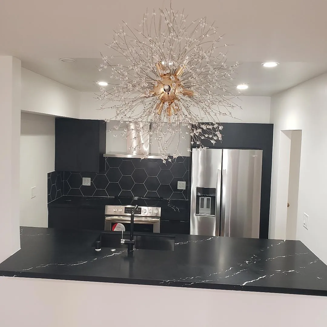 Photo 2 of 13 - 1025 N Kings Rd #207 - West Hollywood, CA Building Photo - 1025 N Kings Rd #207