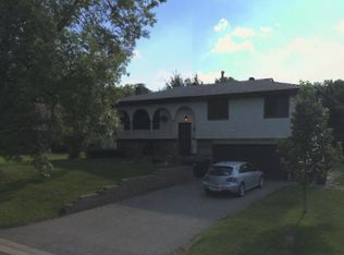 6160 Benjamin St NE, Fridley, MN 55432