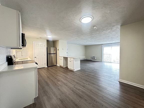 5th image of 300 Smithfield Rd APT B5-36