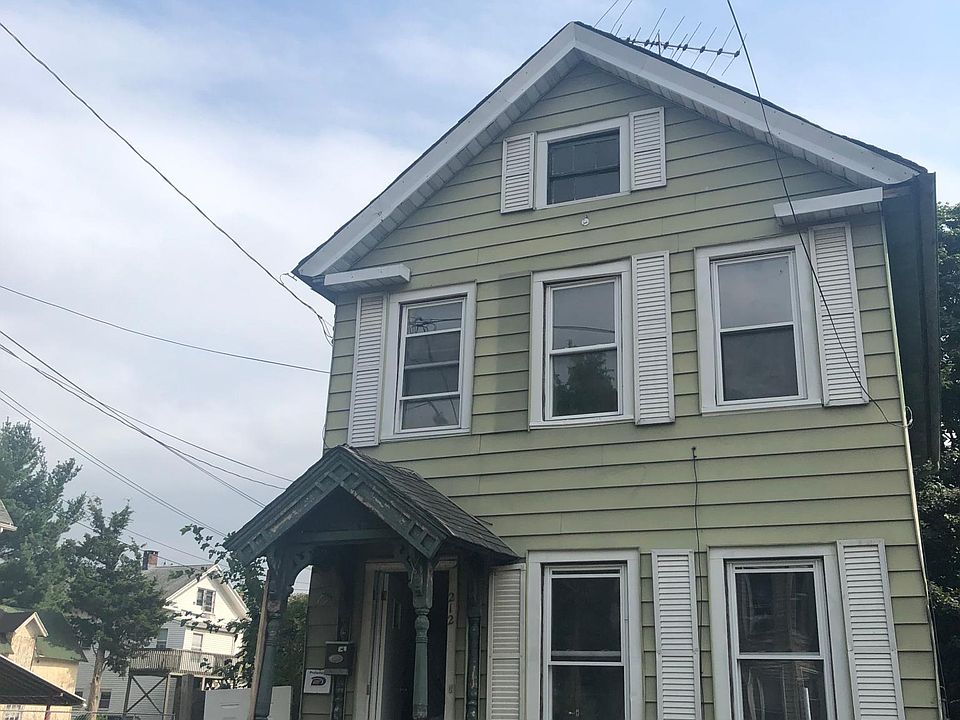 1st image of 212 Rosette St