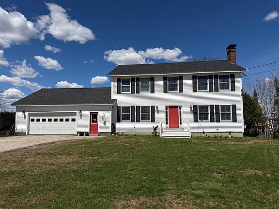 3rd image of 387 Exeter Rd