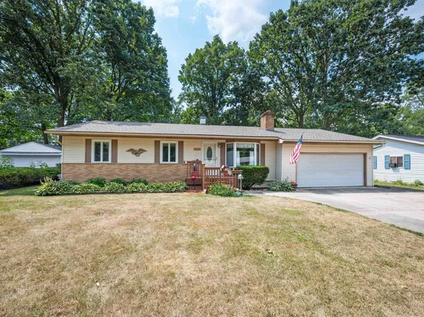 6329 Springdale Blvd, Grand Blanc, MI 48439