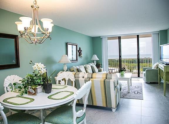 5th image of 440 Seaview Ct APT 605