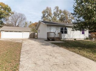 1220 E Aurora Ave, Des Moines, IA 50313