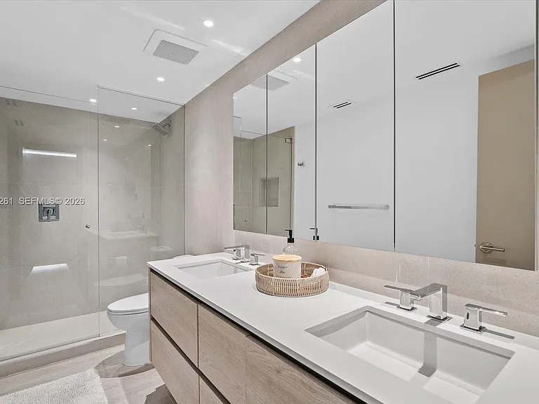 199 Ocean Lane Dr #1001 — Photo 27