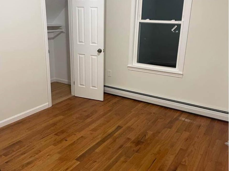 1st image of 155 Tracy Ave #1