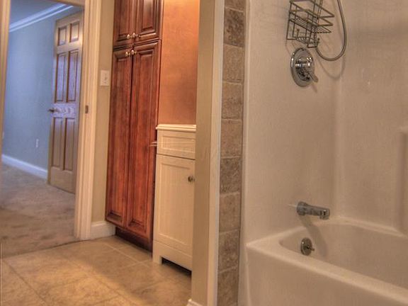 2nd image of 223 W 7th St