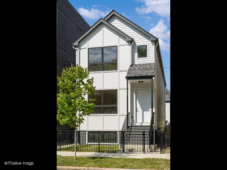 1838 N Rockwell St #2R
