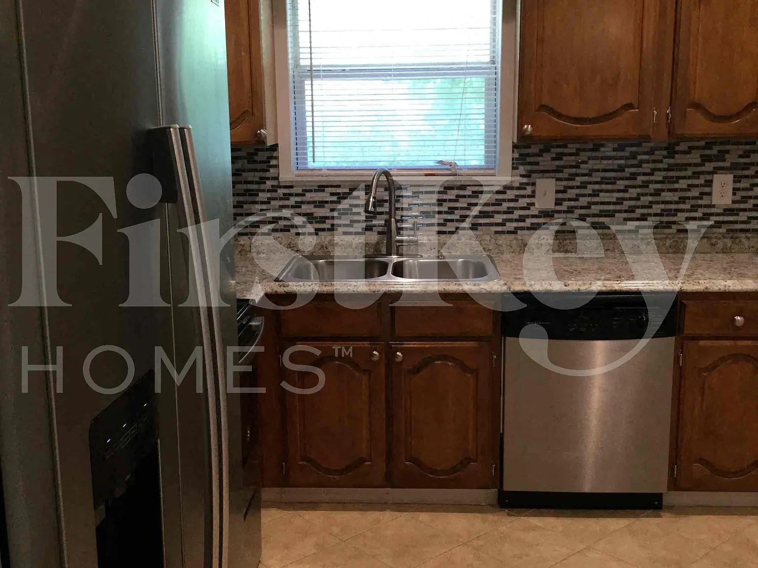 4 bed, 2.0 bath, 2070 sqft, $2,300 — Photo 4