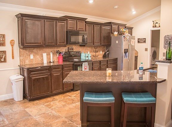 4th image of 2916 San Pedro Dr