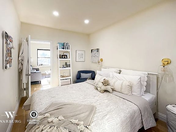 3rd image of 257 W 91st St APT 3W