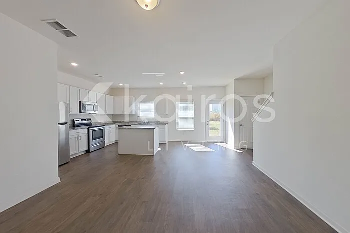 155 Dudley Way — Photo 4