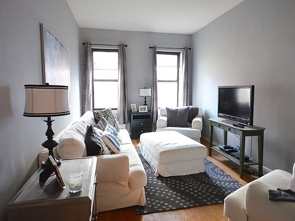 3rd image of 207 E 15th St APT 4B