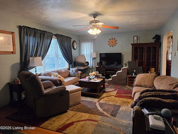 4th image of 105 Greenhill Dr