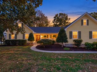 1973 Hygeia Rd, Greenbrier, TN 37073