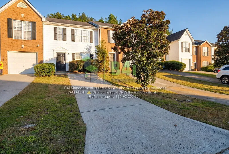 3 bed, 3.0 bath, $1,500 — Photo 2