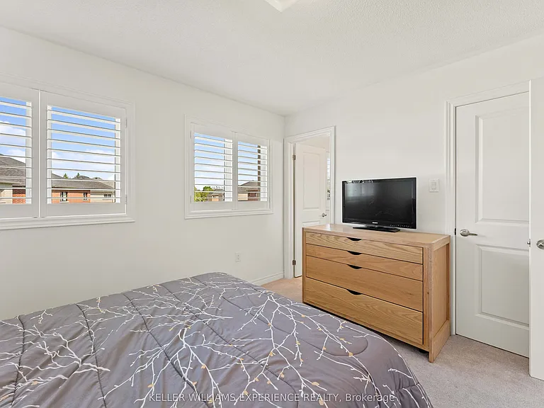 75 Wakefield Blvd — Photo 12