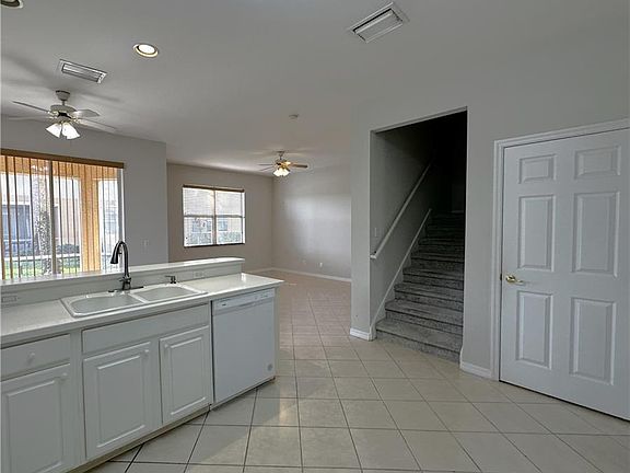 5th image of 9724 Foxhall Way Unit 1