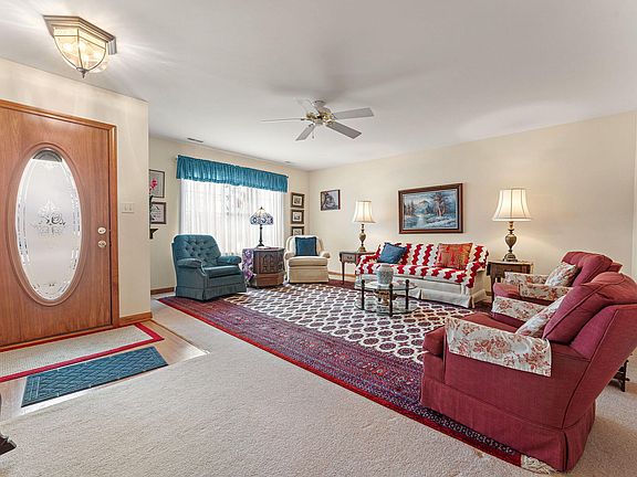 3rd image of 9709 W 134th Pl