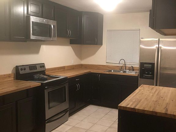 4th image of 7117 Lynwood Dr