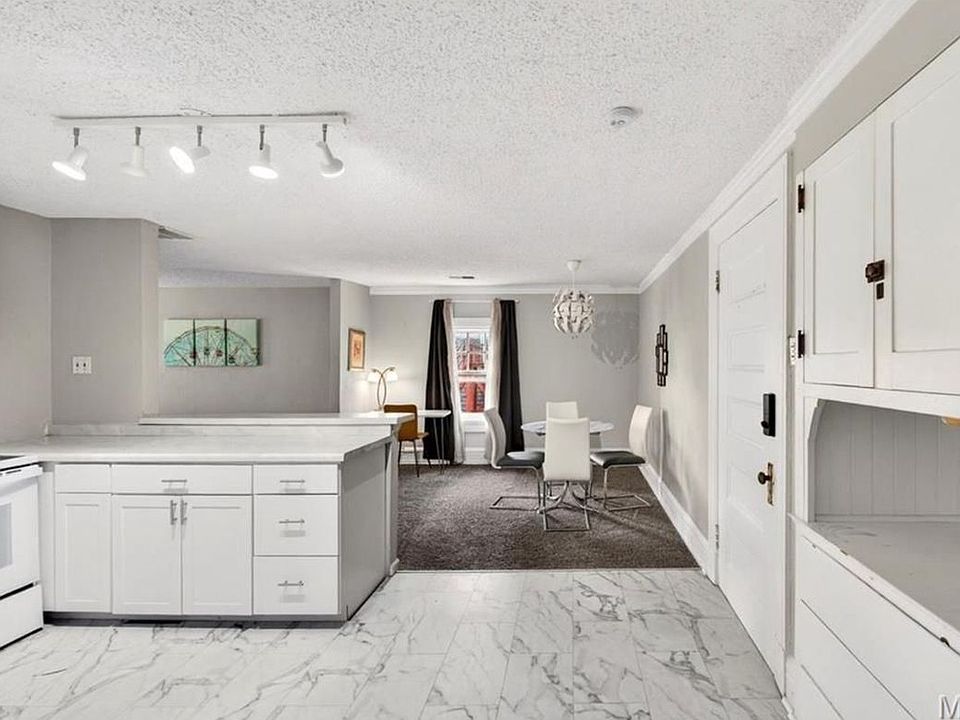 1st image of 5103 Waterman Blvd Floor 3