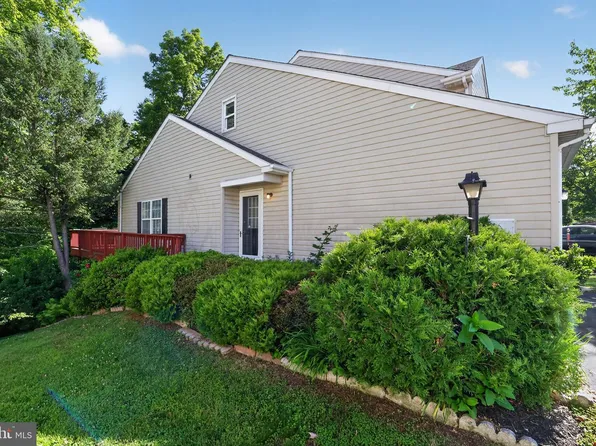 1150 Oxford Cir, Lansdale, PA 19446