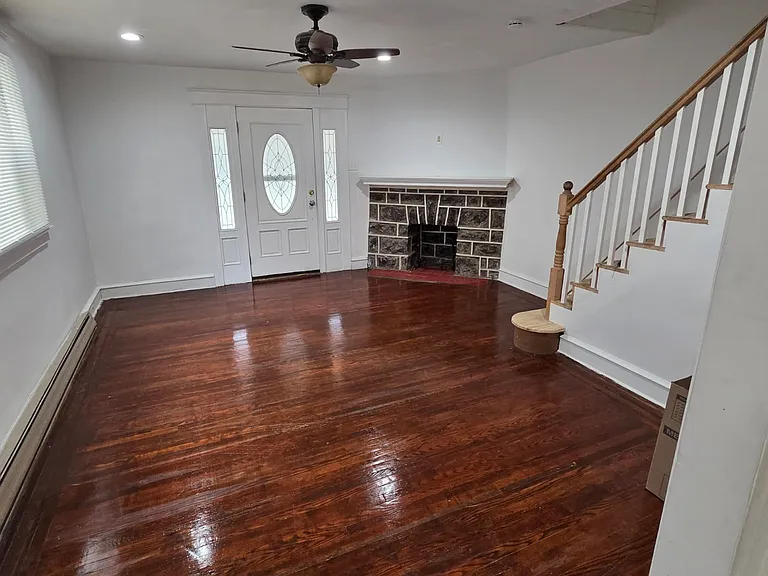 2449 Marshall Rd — Photo 6