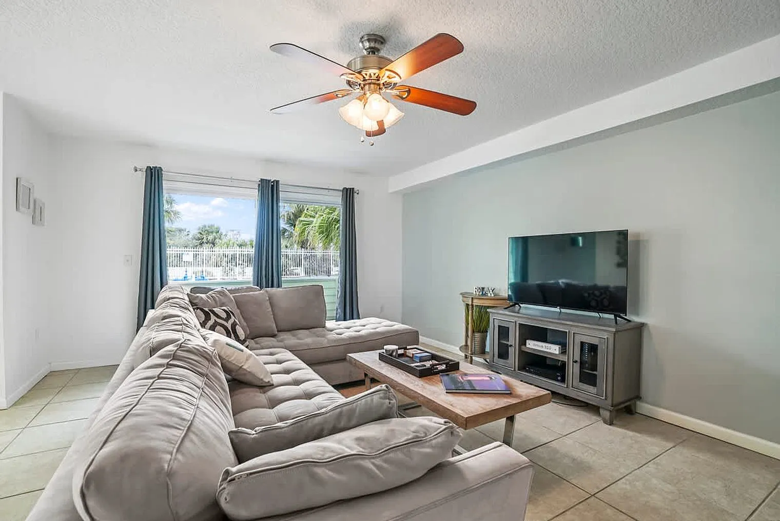 3 bed, 2.0 bath, 1517 sqft, $3,359 — Photo 1