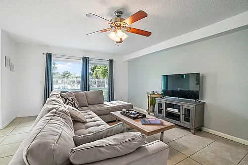 6301 A1a S Photo 1
