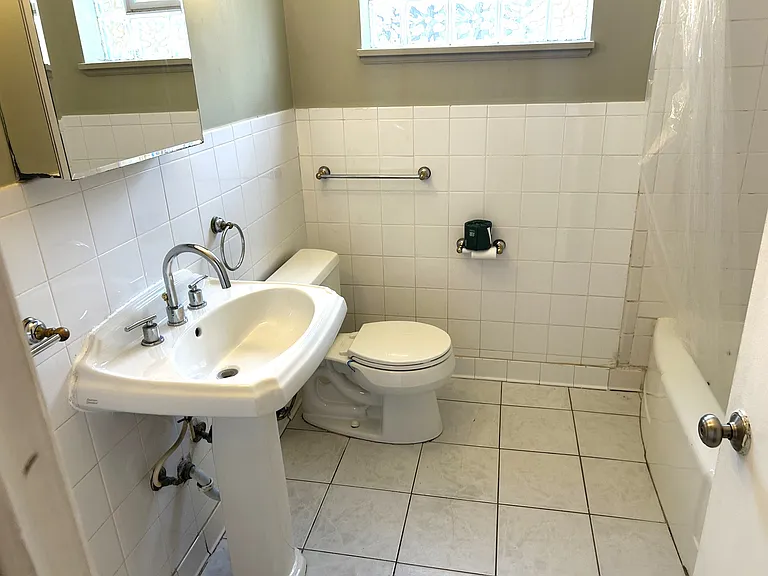 24020 Condon St — Photo 8
