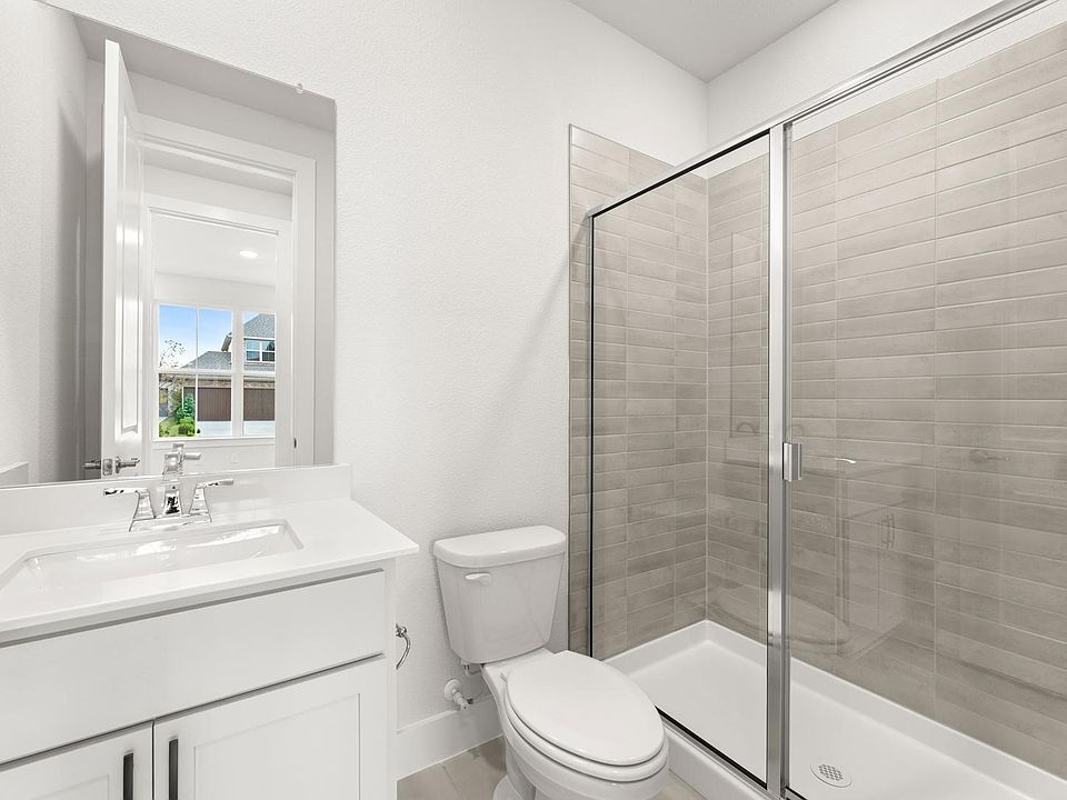 1st image of 1112 Amaryllis Ln