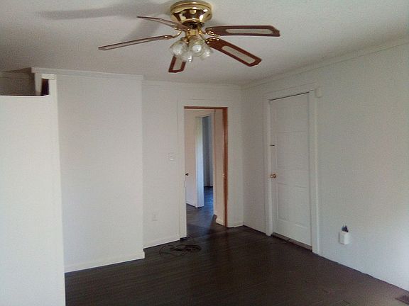 5th image of 504 Camden Ave