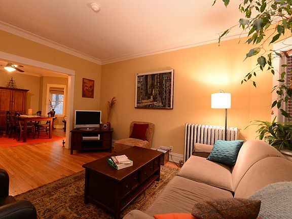 4th image of 1424 W Bryn Mawr Ave #1