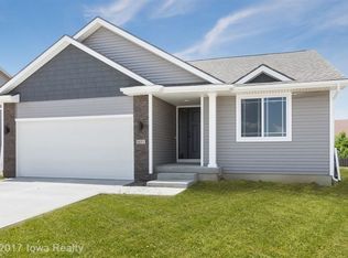 501 Meadow Brook Pl, Huxley, IA 50124