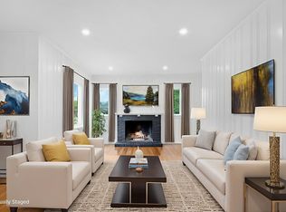 2 Rhode Island Rd, Lakeville, MA 02347