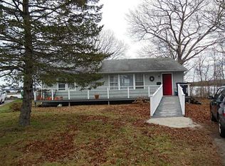 50 Circle Dr, North Kingstown, RI 02852