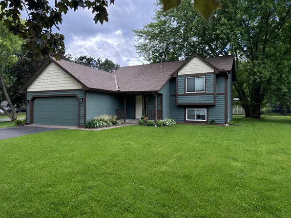 10810 Packard St NE, Blaine, MN 55014