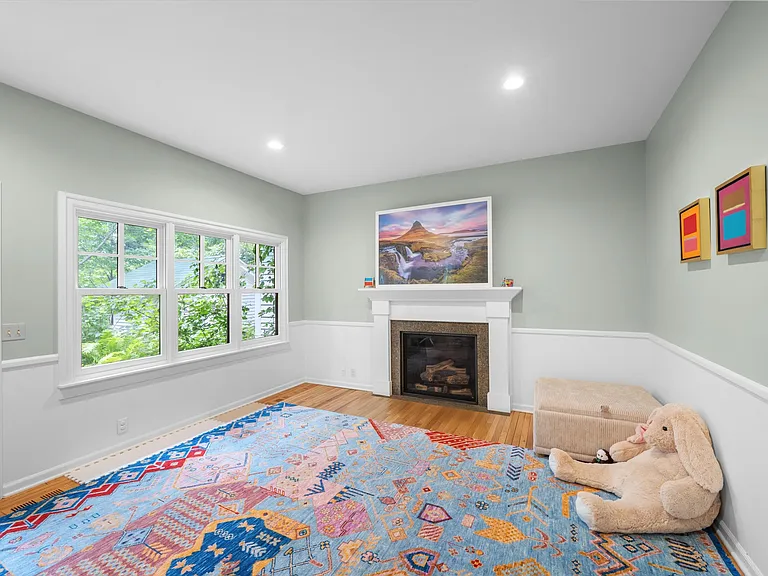 941 Newport Rd — Photo 12