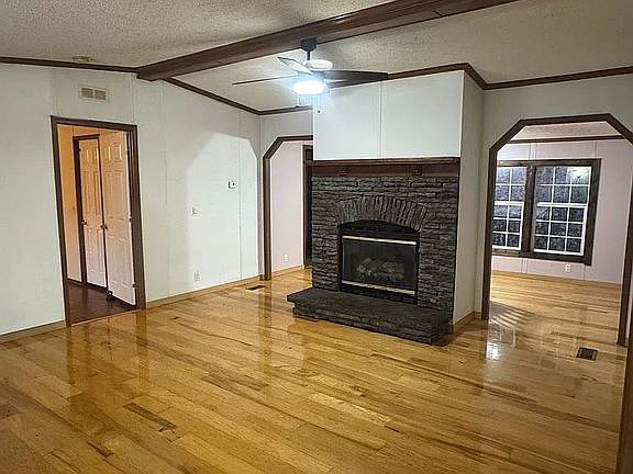 4th image of 5657 N Fork Rd