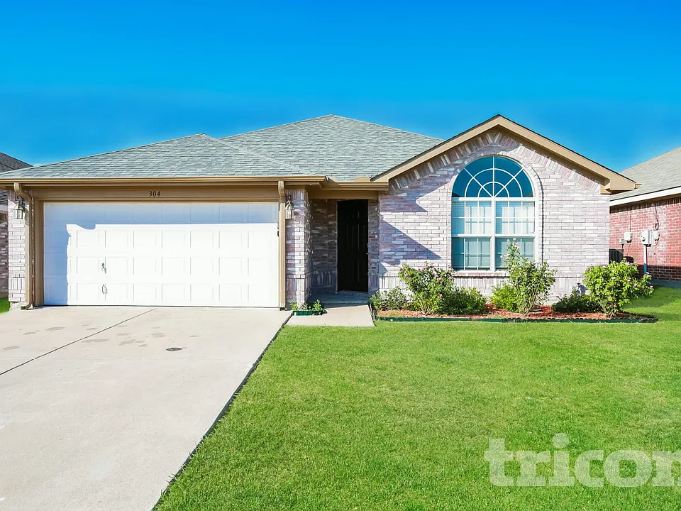 304 Dakota Dr