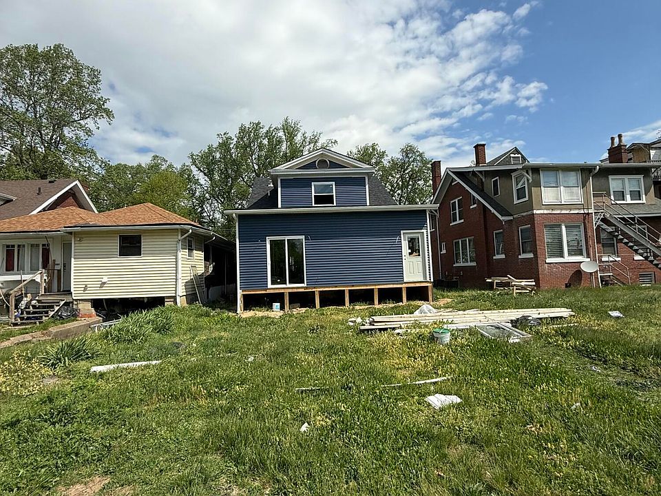 2nd image of 4616 W Broadway