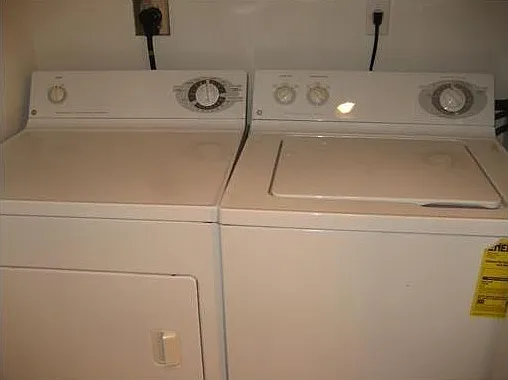 1155 Brickell Bay Dr — Photo 3