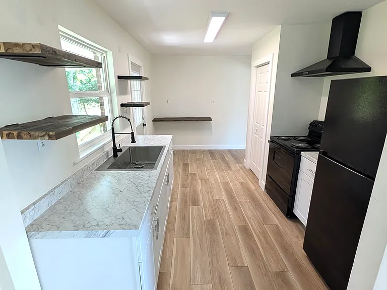 111 Brumley Cir — Photo 7