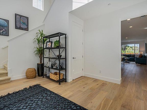 4th image of 4855 Carriage Lane