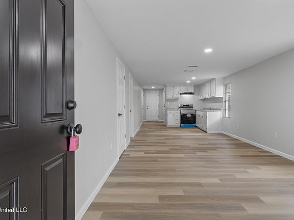 3rd image of 4006 Macphelah Rd