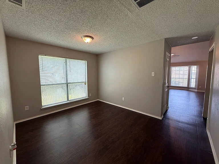1330 Planters Rd — Photo 4