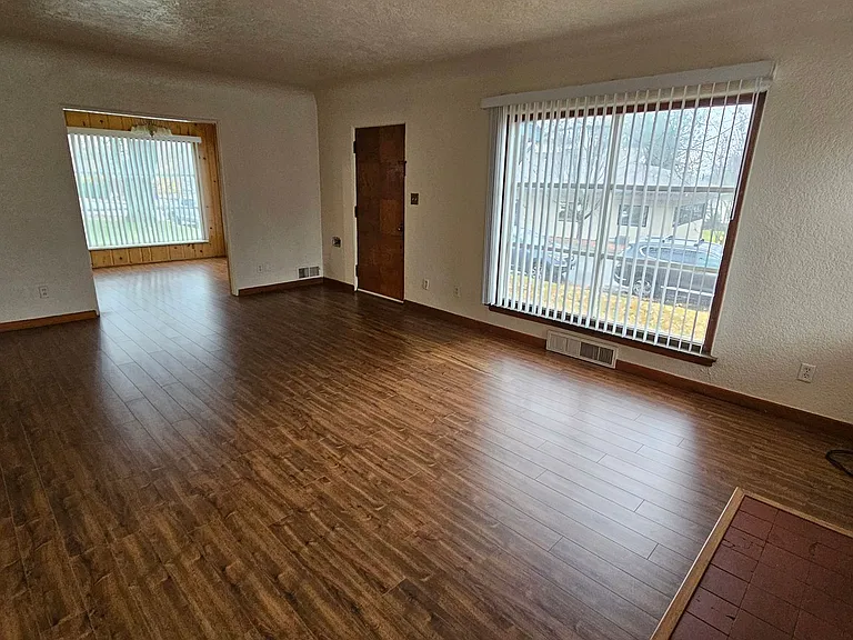 515 W Milwaukee Dr — Photo 6