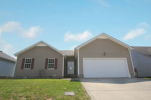 1347 Whitt Ln Photo 1